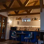 Toelgyudvar Vendeghaz Апартаменты