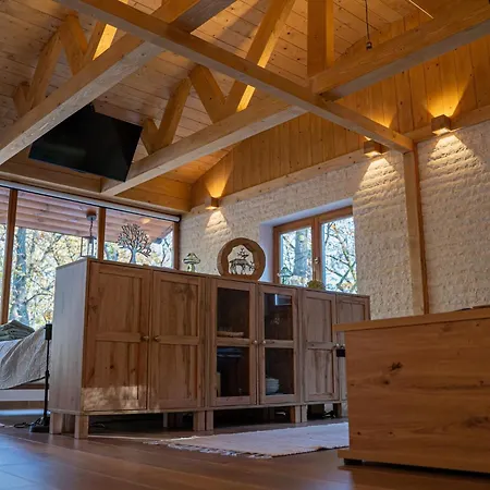 Toelgyudvar Vendeghaz Apartament *