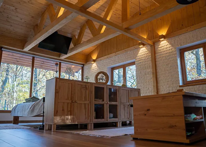 Toelgyudvar Vendeghaz Apartament *